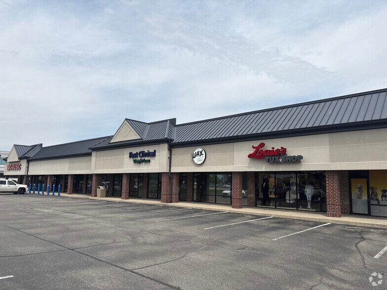 More Photos Of 10224-10242 E US Highway 36, Avon Storefront For Lease
