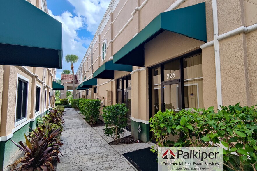 Primary Photo Of 323 W Oak St, Kissimmee Medical For Lease