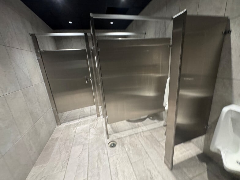 More Photos Of 241 Eastern Byp, Richmond Restaurant For Sale