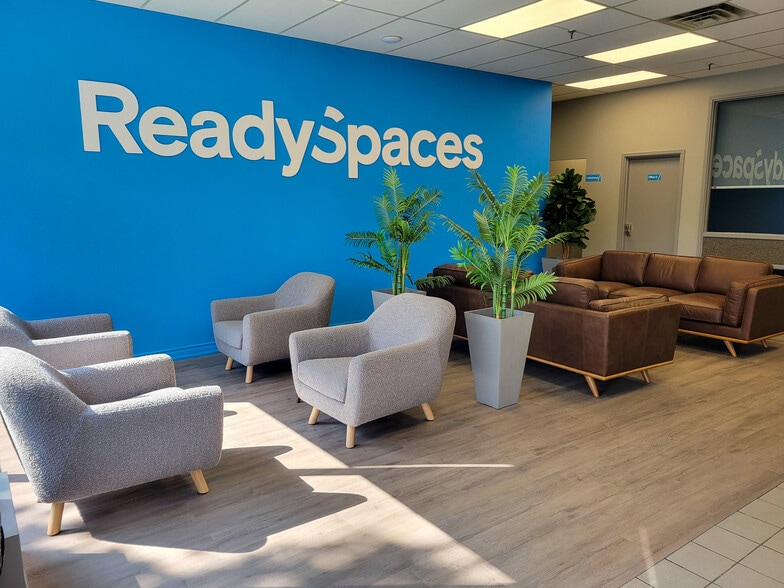 More Photos Of 724 Caledonia Rd, Toronto Warehouse For Lease