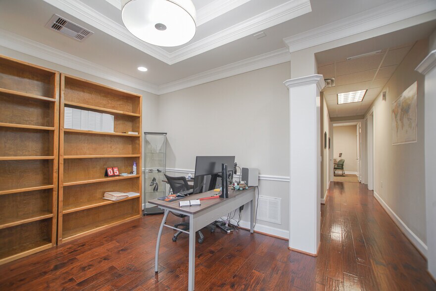 More Photos Of 16000 Park Ten Pl, Houston Office For Lease
