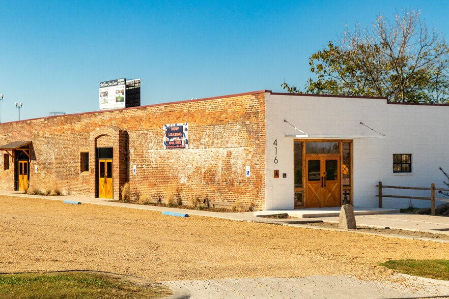 Primary Photo Of 416 3rd St, Petersburg Loft Creative Space For Lease