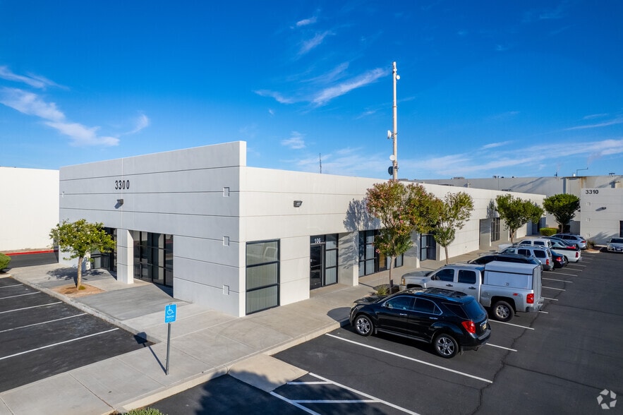 More Photos Of 3150 E Charleston Blvd, Las Vegas Unknown For Lease