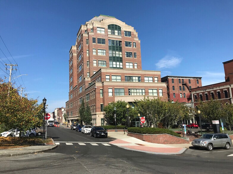 More Photos Of 286 Water St, Augusta Office For Lease