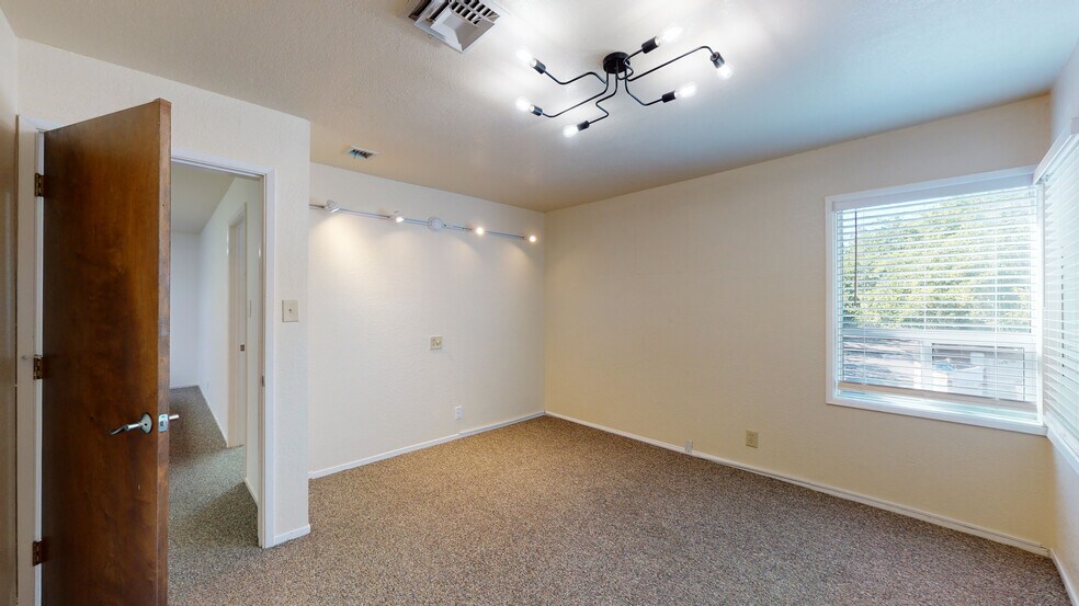 More Photos Of 1300 West St, Redding Office For Lease