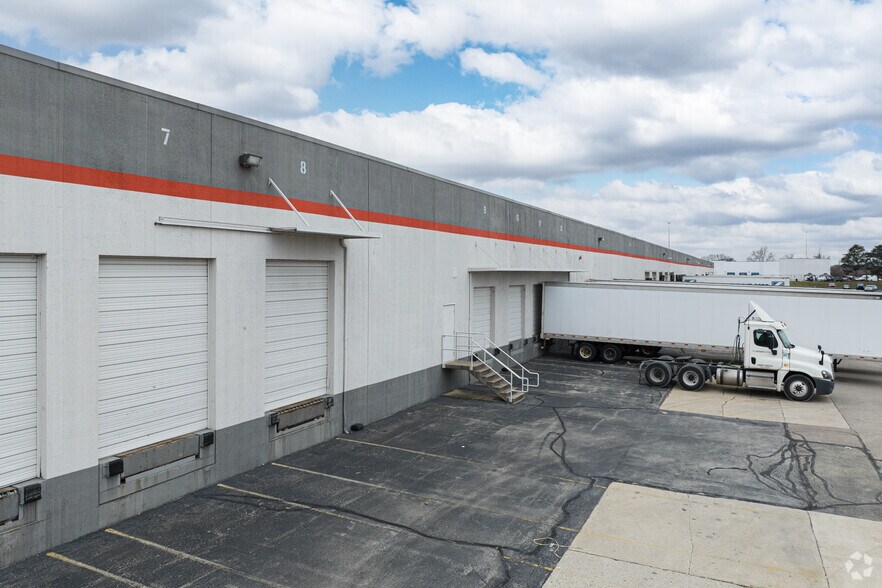 More Photos Of 2240-2280 Arbor Blvd, Moraine Warehouse For Lease