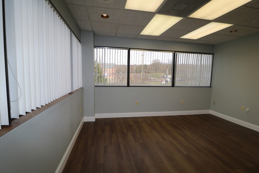 More Photos Of 401 Hamburg Turnpike, Wayne Medical For Sale