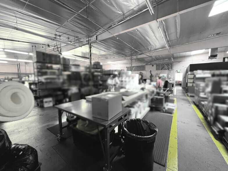 More Photos Of 2205 N Hollywood Way, Burbank Service For Sale