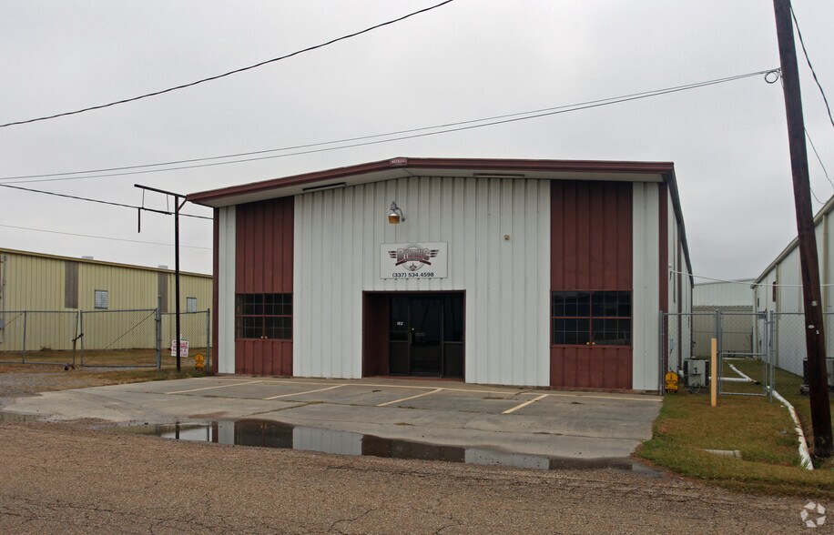 More Photos Of 102 Saul Dr, Scott Warehouse For Lease