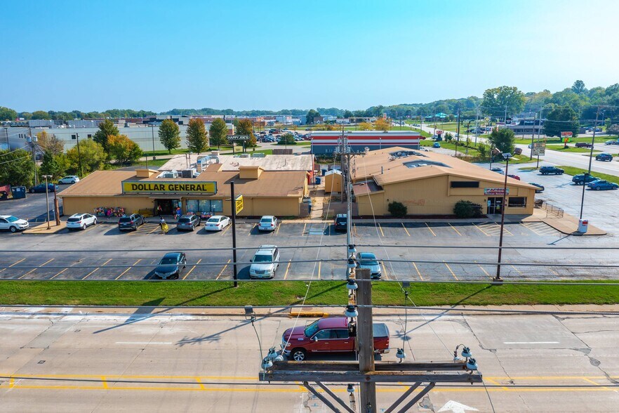 More Photos Of 305-315 W 10th Ave, Milan General Retail For Sale