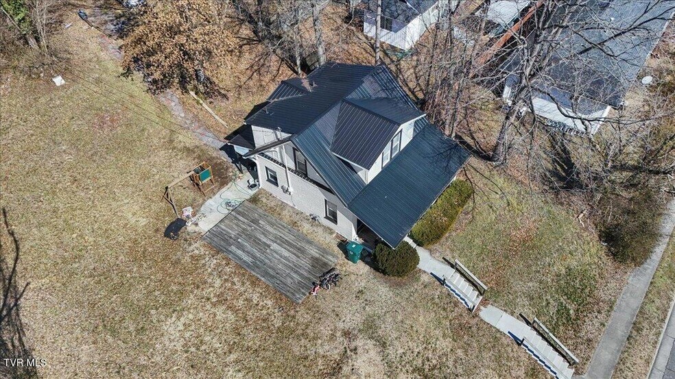 More Photos Of 601 Commonwealth Ave, Bristol General Retail For Sale