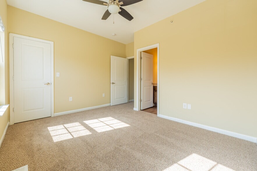 More Photos Of 156 Silver St, Tullahoma Apartments For Sale