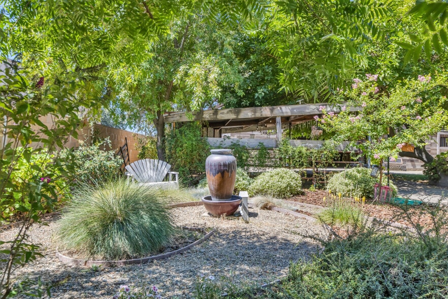 More Photos Of 9455 E Stockton Blvd, Elk Grove Specialty For Sale