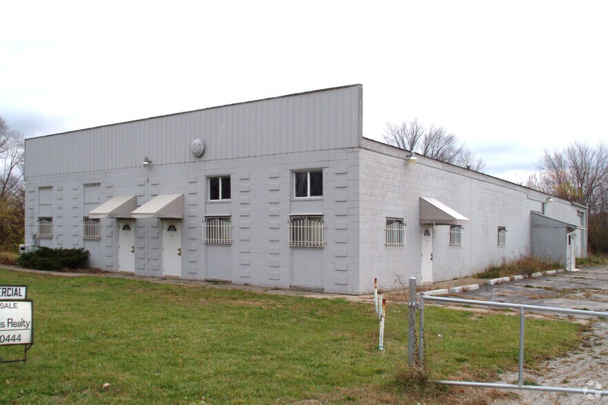 More Photos Of 3140 E Atherton Rd, Burton Distribution For Sale