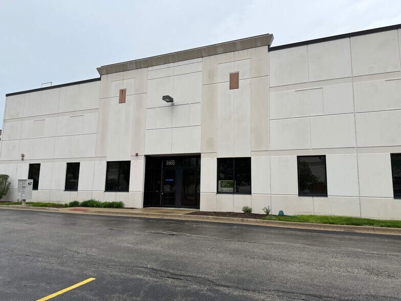 More Photos Of 1605 Rock Creek Blvd, Joliet Distribution For Lease