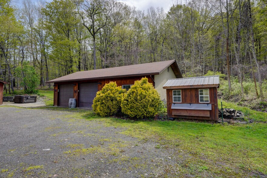 More Photos Of 5685 County Road 33, Canandaigua Specialty For Sale
