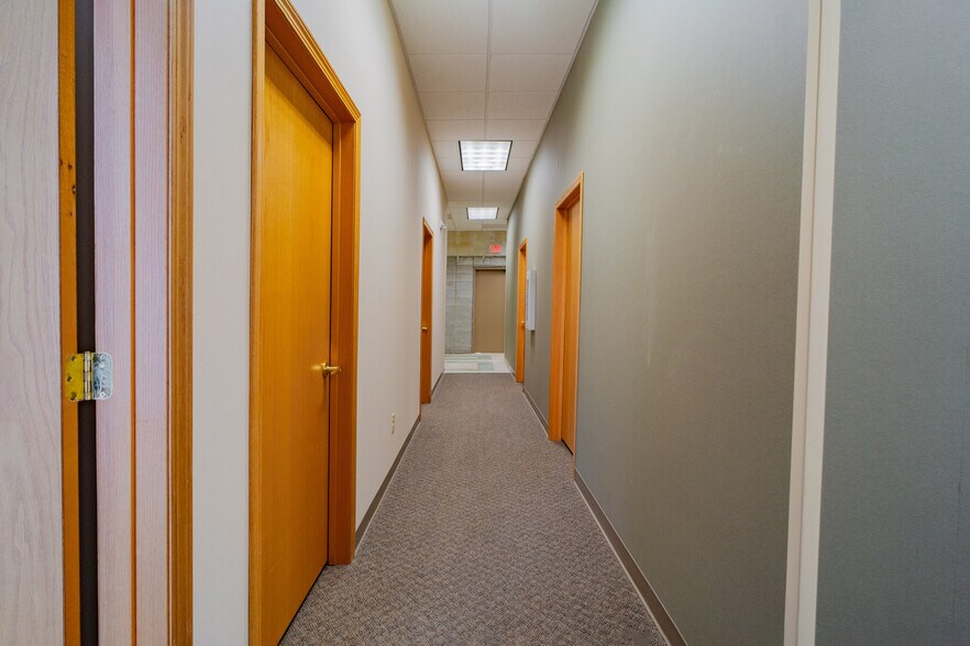 More Photos Of 1730 E Republic Rd, Springfield Unknown For Lease