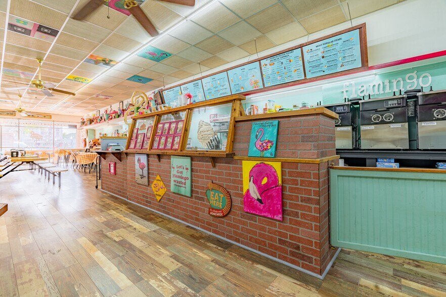 More Photos Of 105 N Main St, Hallettsville Restaurant For Sale