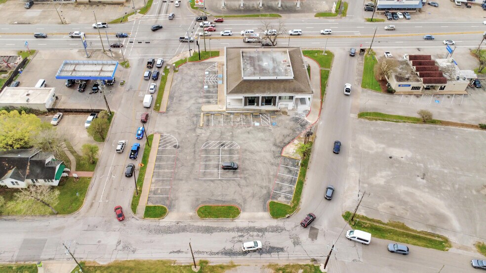 More Photos Of 1100 Jackson St, Richmond Freestanding For Sale