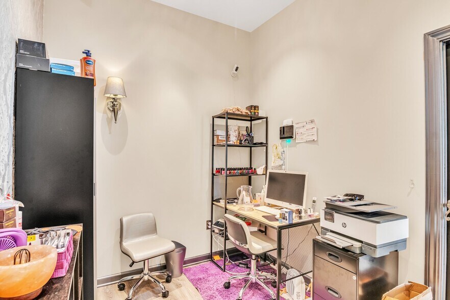 More Photos Of 1211 Church St, San Francisco Storefront Retail Residential For Lease