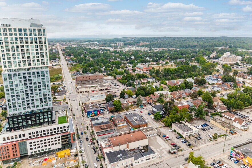 More Photos Of 49 Mary St, Barrie Restaurant For Sale