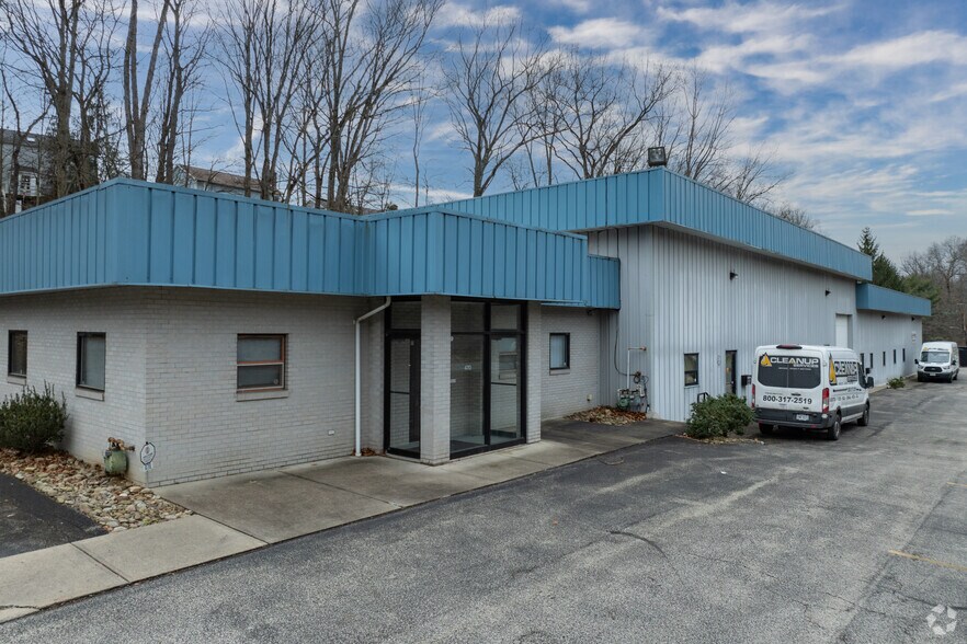 More Photos Of 460-470 Old Frankstown Rd, Monroeville Light Manufacturing For Lease
