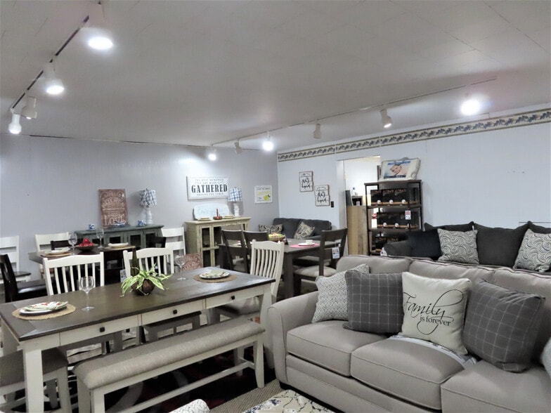 More Photos Of 231 Water, Conneaut Lake Freestanding For Sale