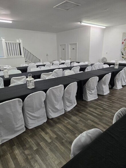 More Photos Of 109 Fontaine Dr, Ridgeway Funeral Home For Sale