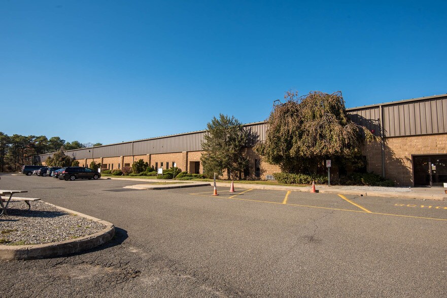 More Photos Of 725 Airport Rd, Lakewood Flex For Sale