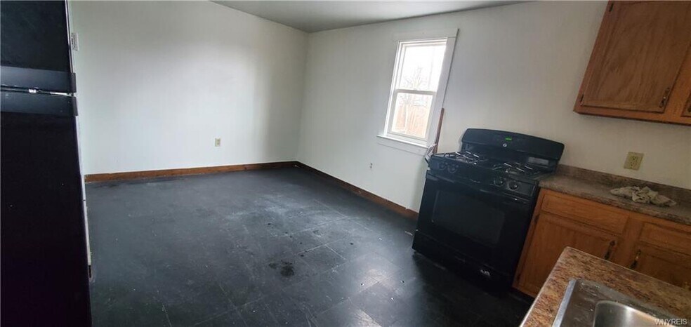 More Photos Of 6865 Erie Rd, Derby Restaurant For Sale