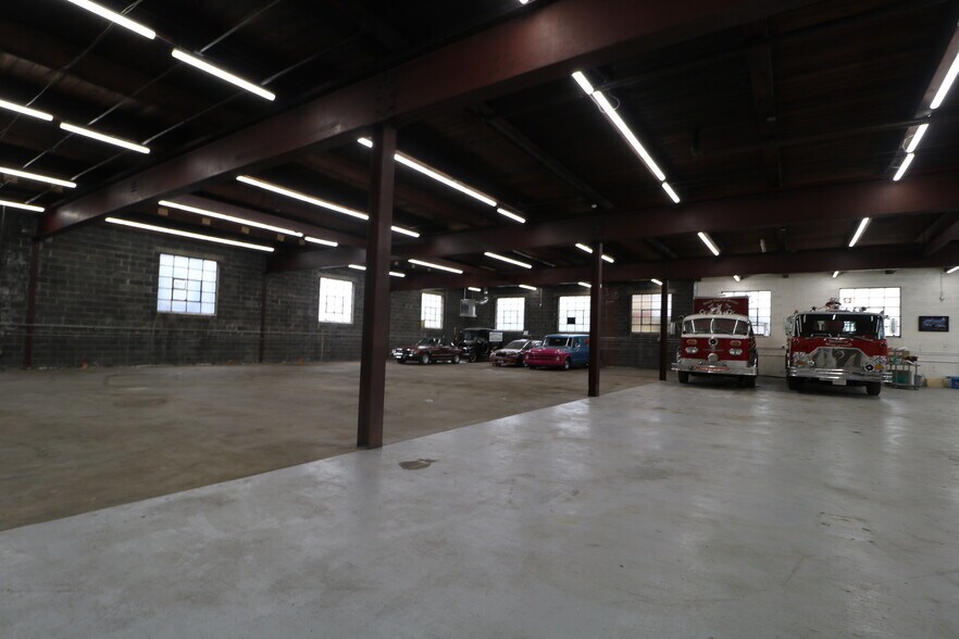 More Photos Of 156 E 15th St, Paterson Warehouse For Sale