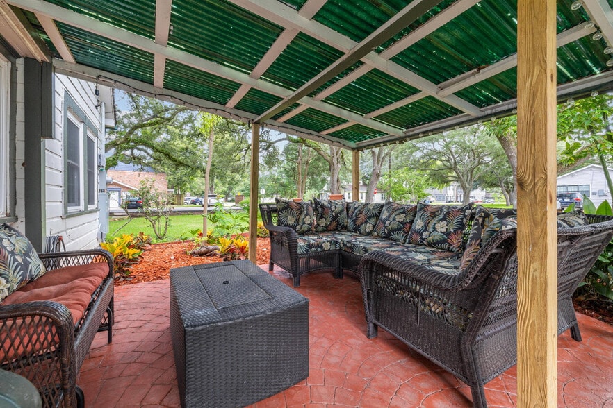 More Photos Of 404 W 3rd St, League City Manufactured Housing Mobile Home Park For Sale