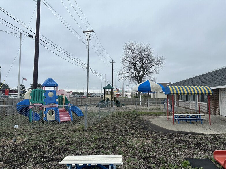 More Photos Of 7135 Sawmill Rd, Dublin Daycare Center For Sale