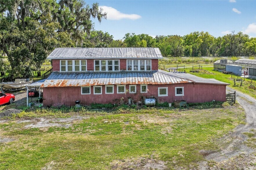 More Photos Of 26921 Bloomfield Ave, Yalaha General Retail For Sale