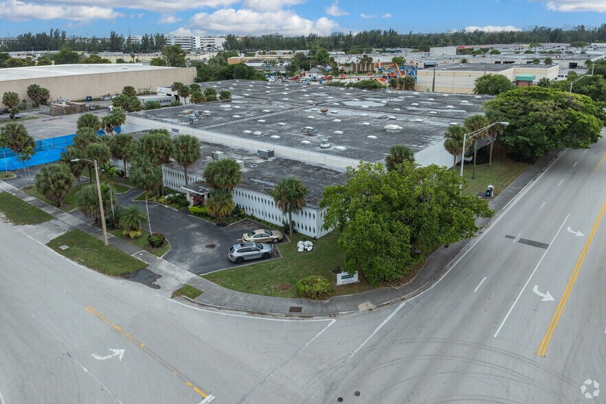 More Photos Of 1270 NW 165th St, Miami Office For Lease