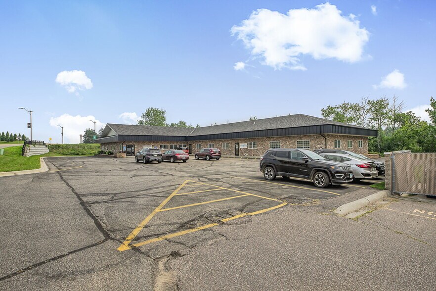 More Photos Of 1428 2nd St N, Sauk Rapids Medical For Lease