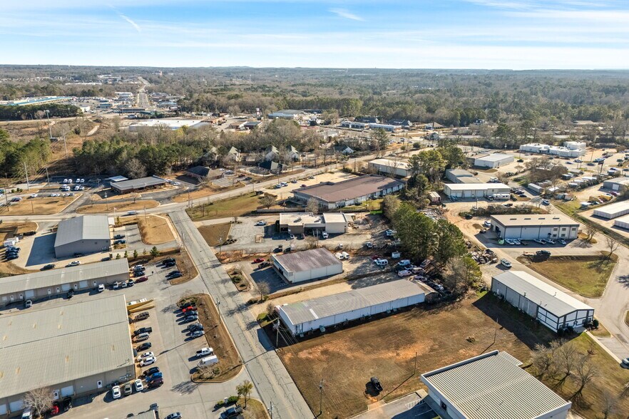 More Photos Of 1962 Mall Blvd, Auburn Warehouse For Sale