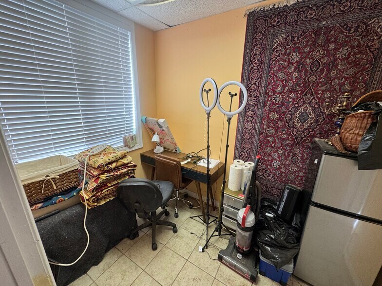 More Photos Of 40 N 5th St, Warrenton Office For Sale