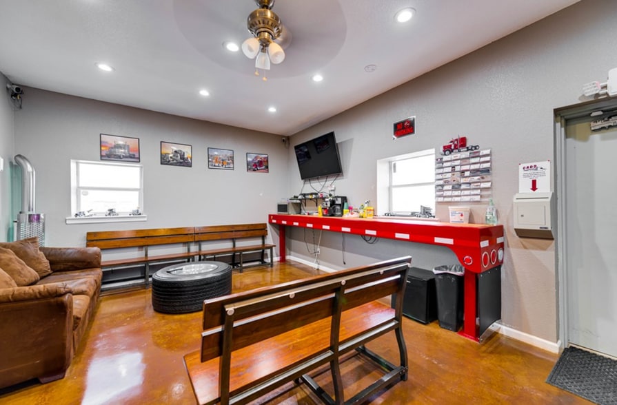 More Photos Of 4500 E County Road 130, Midland Industrial For Sale