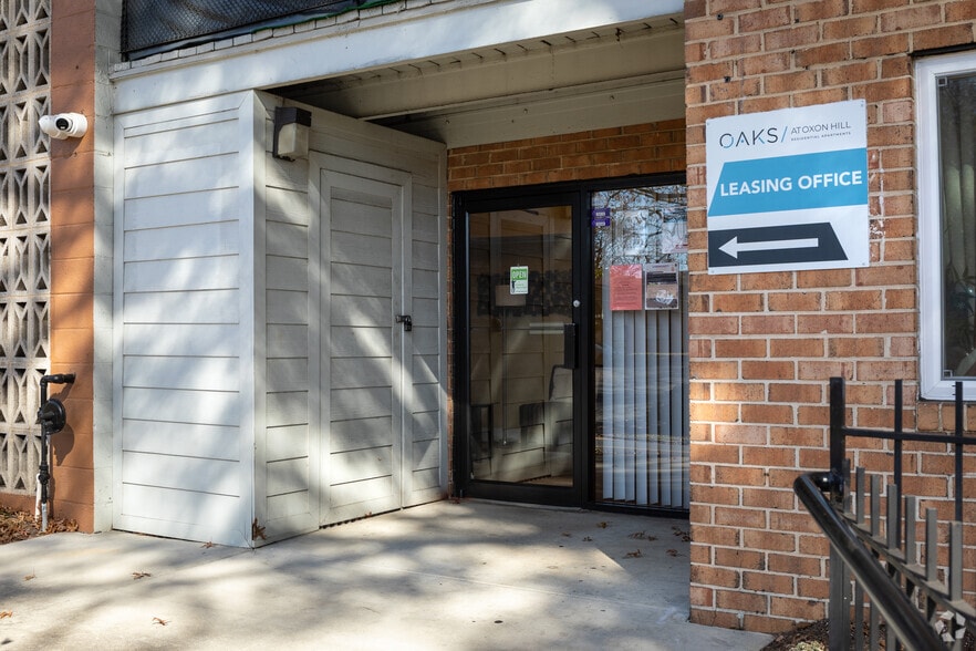 More Photos Of 5400 Livingston Ter, Oxon Hill Apartments For Sale