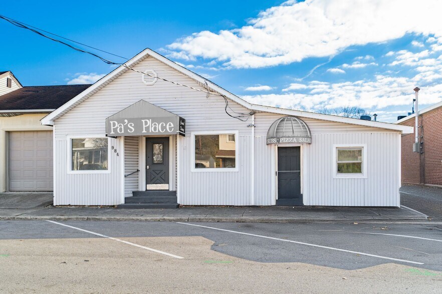 More Photos Of 984 High St, Harrisburg Restaurant For Sale