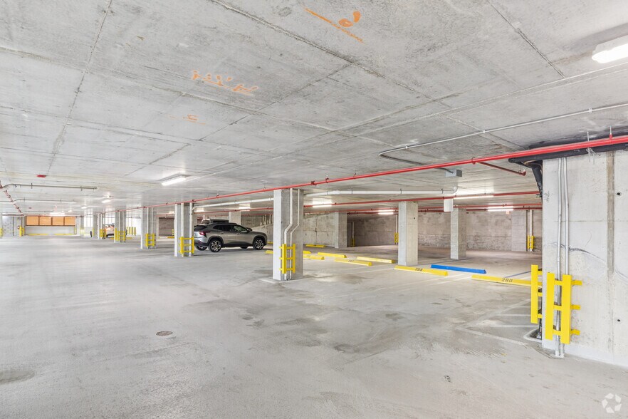 More Photos Of 1025 E 25th St, Hialeah Coworking Space