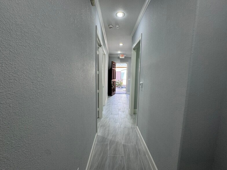 More Photos Of 1802 Snake River Rd, Katy Office For Sale