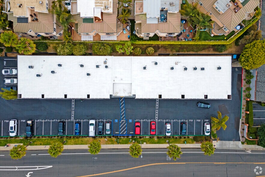 More Photos Of 2110 S Coast Hwy 101, Oceanside Loft Creative Space For Lease