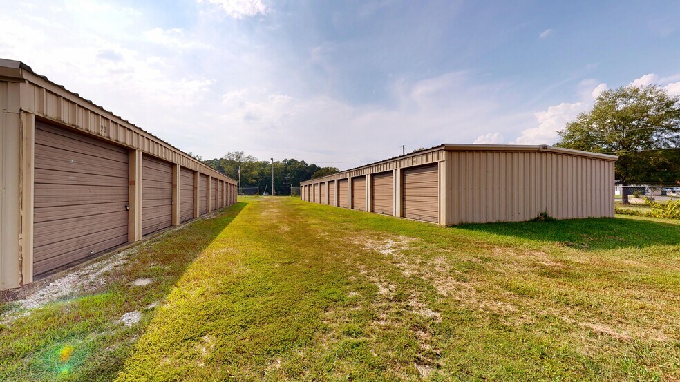 More Photos Of 2570 Highway 7, Bismarck Self Storage For Sale