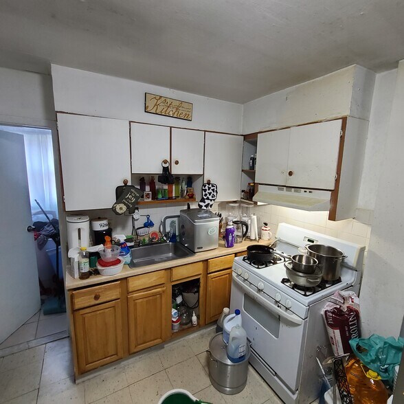 More Photos Of 660 Mount Prospect Ave, Newark Storefront Retail Residential For Sale