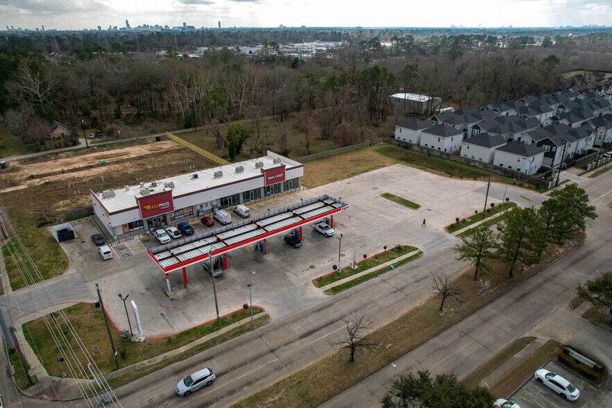 More Photos Of 1183 W Tidwell Rd, Houston Storefront For Lease