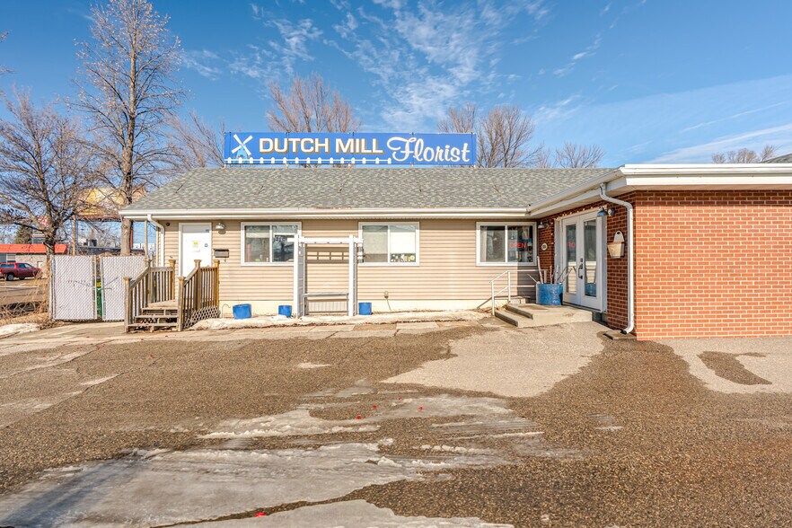 More Photos Of 1731 N 13th St, Bismarck General Retail For Sale