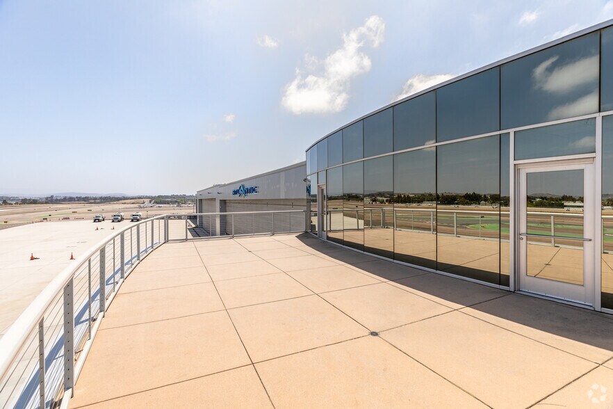 More Photos Of 2100 Palomar Airport Rd, Carlsbad Unknown For Lease