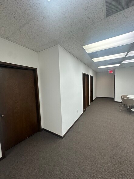 More Photos Of 1122-1035 Cole St, Birmingham Office For Lease